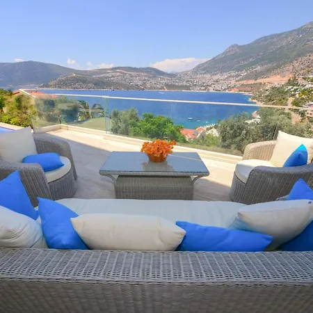 Sleeps 12 With Pool And Air Con *