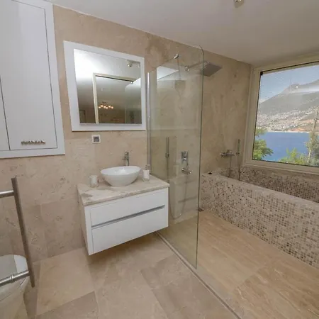 Sleeps 12 With Pool And Air Con 칼칸