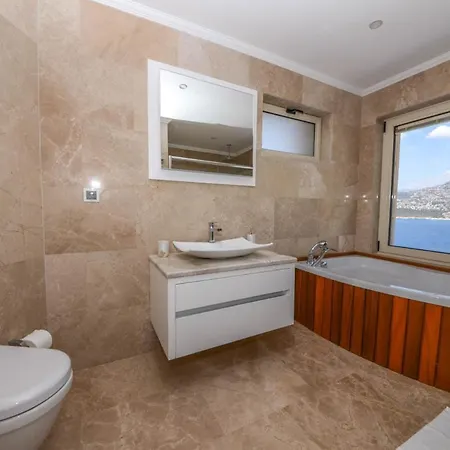 Sleeps 12 With Pool And Air Con 칼칸