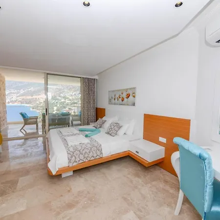 Sleeps 12 With Pool And Air Con *