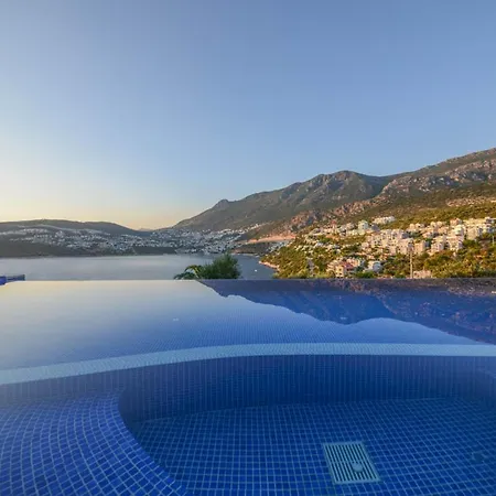 Sleeps 12 With Pool And Air Con Βίλα Καλκάν