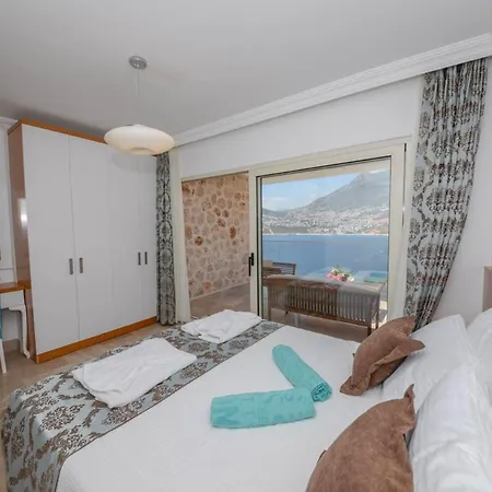 Βίλα Sleeps 12 With Pool And Air Con Καλκάν